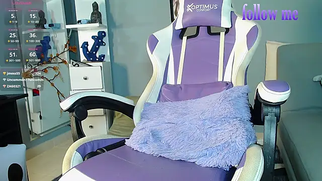 zoey-fox online show from March 13, 5:00 am