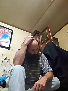 Snapshot of Beyond1978 chatting on November 12, 3:32 am Beyond1978 online show from November 12, 3:32 am