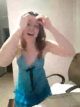 Snapshot of VselenaSun402 chatting on February 19, 1:06 pm VselenaSun402 online show from February 19, 1:06 pm