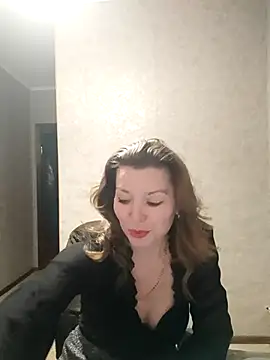 Snapshot of VselenaSun402 chatting on February 24, 9:43 am VselenaSun402 online show from February 24, 9:43 am