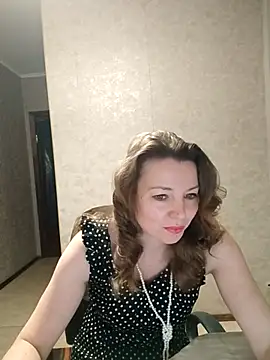 Snapshot of VselenaSun402 chatting on February 14, 10:28 am VselenaSun402 online show from February 14, 10:28 am