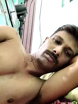 Snapshot of Tamildickxxx chatting on December 7, 3:42 am Tamildickxxx online show from December 7, 3:42 am