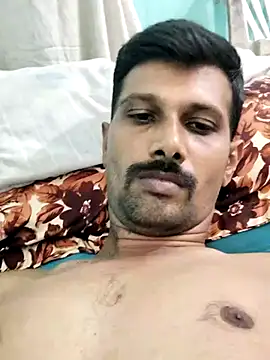 Snapshot of Tamildickxxx chatting on December 10, 7:05 am Tamildickxxx online show from December 10, 7:05 am