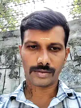 Snapshot of Tamildickxxx chatting on December 18, 5:26 am Tamildickxxx online show from December 18, 5:26 am