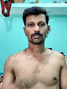 Snapshot of Tamildickxxx chatting on December 23, 4:01 am Tamildickxxx online show from December 23, 4:01 am