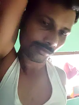 Snapshot of Tamildickxxx chatting on December 22, 9:33 am Tamildickxxx online show from December 22, 9:33 am