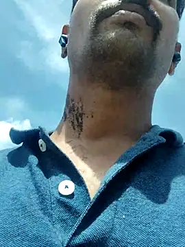 Snapshot of Tamildickxxx chatting on November 4, 5:55 am Tamildickxxx online show from November 4, 5:55 am