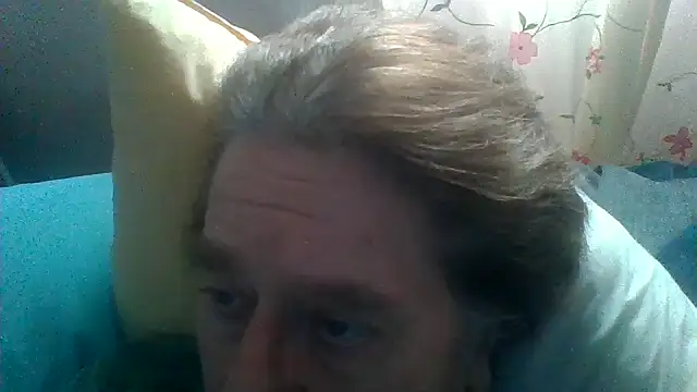 Snapshot of frankie7inch chatting on May 19, 9:00 pm frankie7inch online show from May 19, 9:00 pm