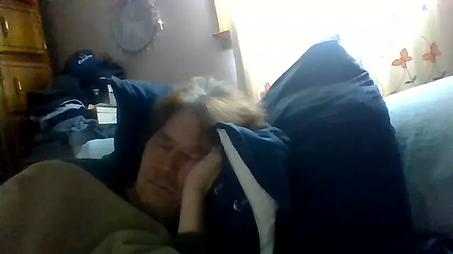 Snapshot of frankie7inch chatting on June 24, 10:58 am frankie7inch online show from June 24, 10:58 am