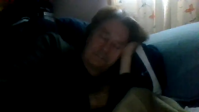 Snapshot of frankie7inch chatting on June 29, 12:17 am frankie7inch online show from June 29, 12:17 am