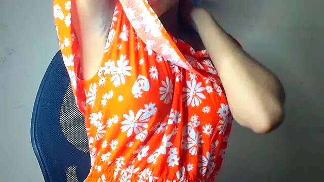 Snapshot of Chandani-Love chatting on August 9, 5:19 pm Chandani-Love online show from August 9, 5:19 pm