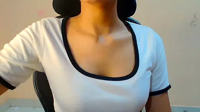 Snapshot of Chandani-Love chatting on July 16, 1:08 pm Chandani-Love online show from July 16, 1:08 pm