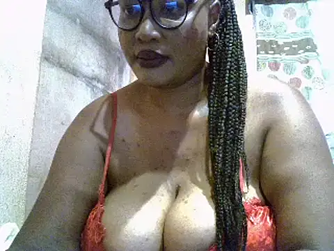 chubbydoll122 online show from February 19, 2:03 pm