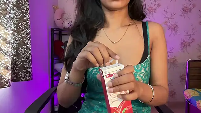 Snappy girl online show from March 23, 8:25 am