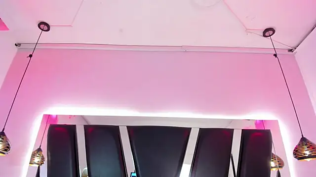 antonelllepiercee online show from November 14, 11:25 am