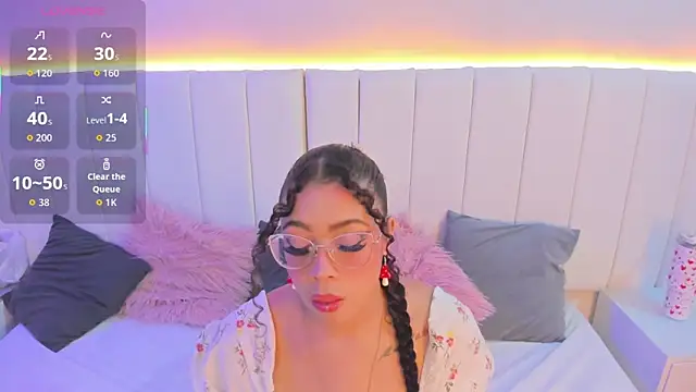 antonelllepiercee online show from March 24, 10:59 am