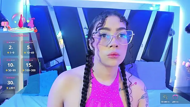 antonelllepiercee online show from October 4, 9:33 am