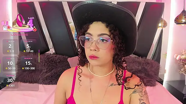 antonelllepiercee online show from October 5, 10:50 am