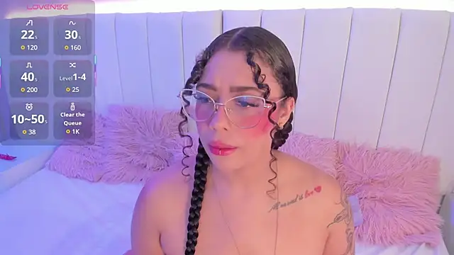 antonelllepiercee online show from March 28, 11:11 am