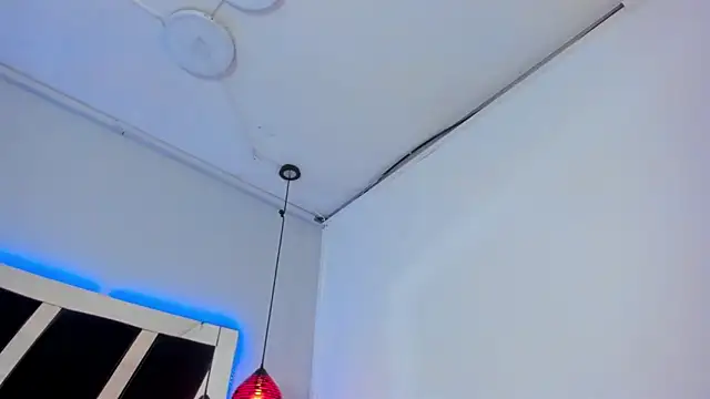 antonelllepiercee online show from March 15, 11:40 am