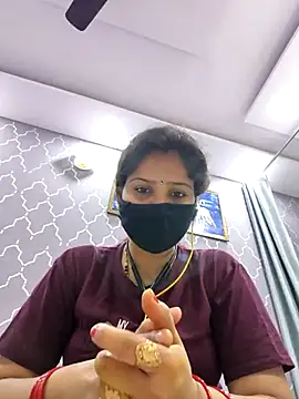 Snapshot of DesiRiya100 chatting on February 24, 9:43 am DesiRiya100 online show from February 24, 9:43 am