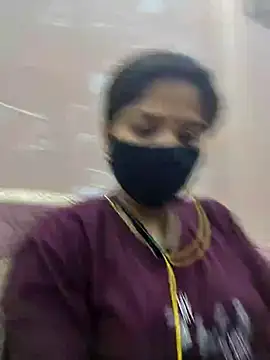 Snapshot of DesiRiya100 chatting on February 22, 4:40 pm DesiRiya100 online show from February 22, 4:40 pm