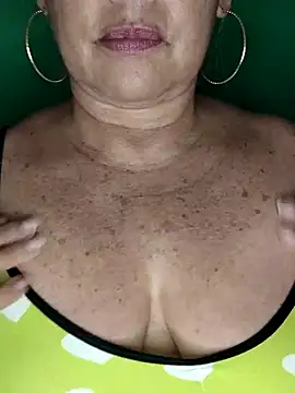 Kasandra Ho online show from November 11, 7:08 pm