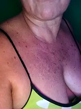 Kasandra Ho online show from November 22, 1:15 am