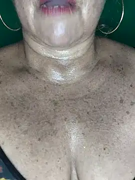 Kasandra Ho online show from November 2, 4:12 pm