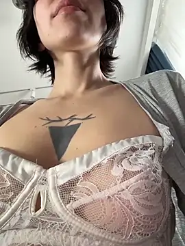 kikidoll online show from February 21, 3:30 am