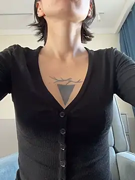 kikidoll online show from April 15, 3:23 am