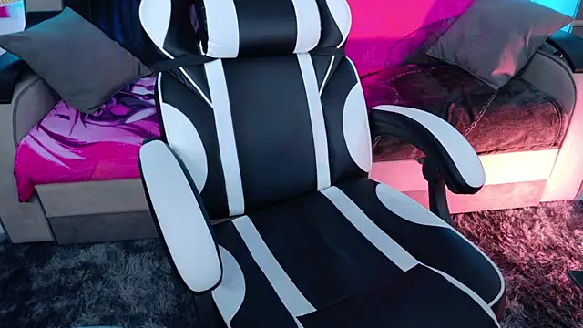 Snapshot of Aurora_Natsuki chatting on November 23, 10:58 am Aurora Natsuki online show from November 23, 10:58 am