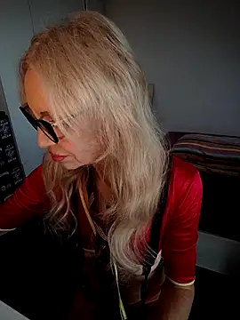 Mila Lovi online show from November 17, 12:20 pm