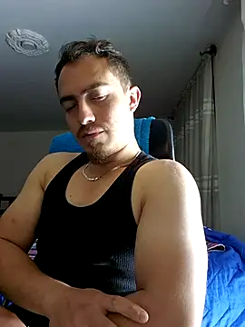 Snapshot of dragon1006 chatting on November 17, 7:01 am dragon1006 online show from November 17, 7:01 am