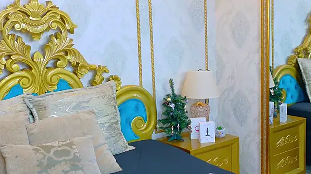 LucyLeah online show from December 20, 1:36 pm