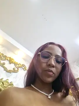 LucyLeah online show from November 18, 12:19 pm