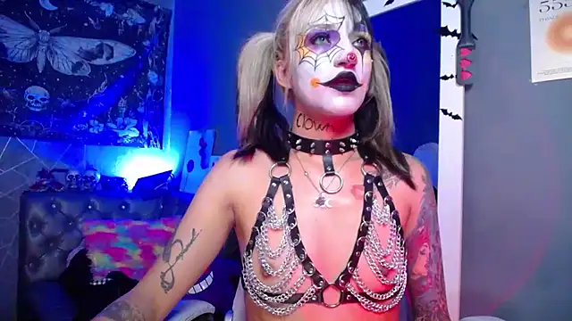 amelierouss online show from May 30, 2:29 am