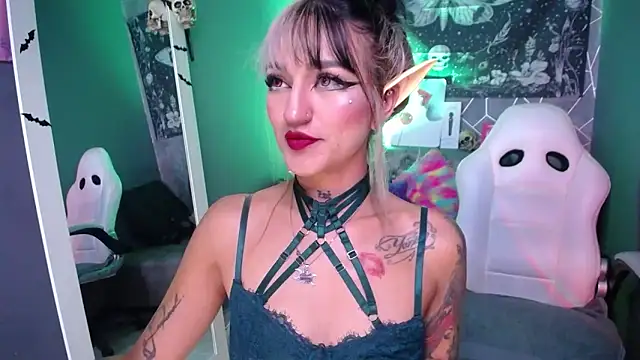 amelierouss online show from March 27, 3:48 am