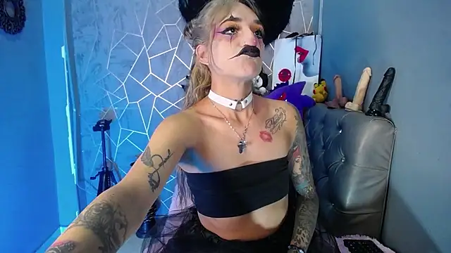 amelierouss online show from October 3, 2:04 am