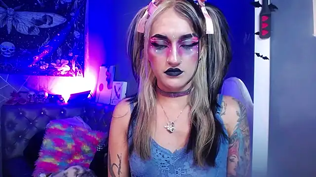 amelierouss online show from June 3, 4:24 am
