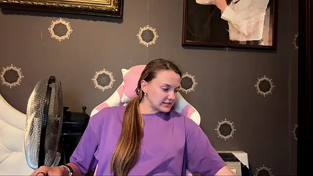NoreenBunton online show from July 16, 4:37 pm