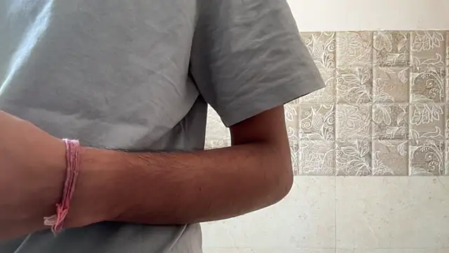 meatycronn online show from May 8, 7:34 am