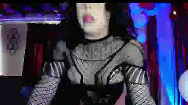 Snapshot of linda_zaam83866 chatting on May 22, 2:15 pm linda zaam83866 online show from May 22, 2:15 pm