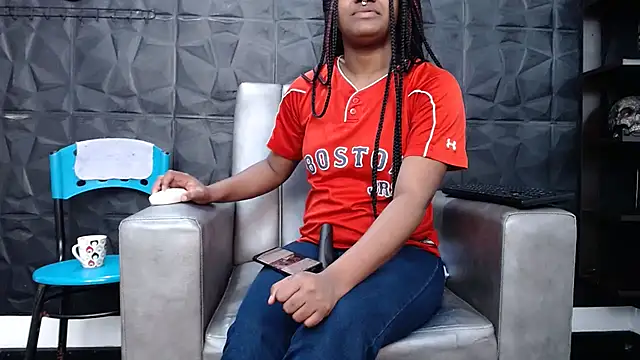 Hanna Fox 69 online show from December 2, 4:41 pm