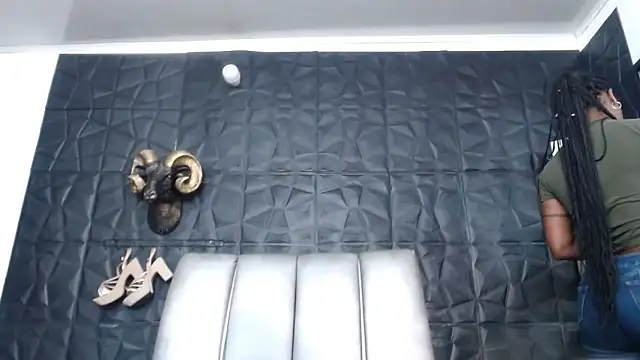 Hanna Fox 69 online show from October 31, 8:22 am