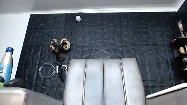 Hanna Fox 69 online show from April 19, 11:00 am