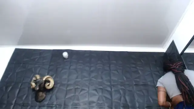 Hanna Fox 69 online show from December 15, 7:58 am