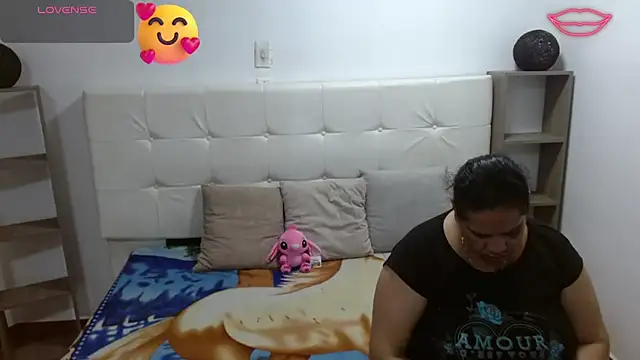 Candy and Jh0n online show from November 4, 3:32 am