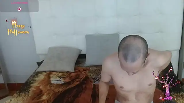 Candy and Jh0n online show from October 12, 7:43 am