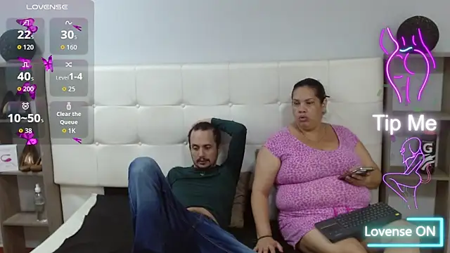 Candy and Jh0n online show from September 12, 3:50 am